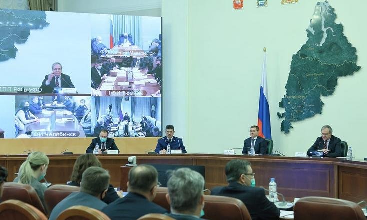 Владимир Якушев: «Закон должны соблюдать все стороны процесса»