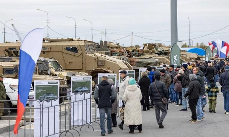 Свыше 100 тысяч человек посетили выставку трофеев СВО в Сургуте