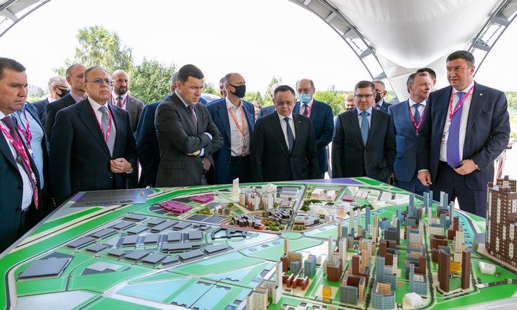 Закладка первого камня жилого района Новокольцовский и первой шпалы в строительство трамвайной линии в Академическом