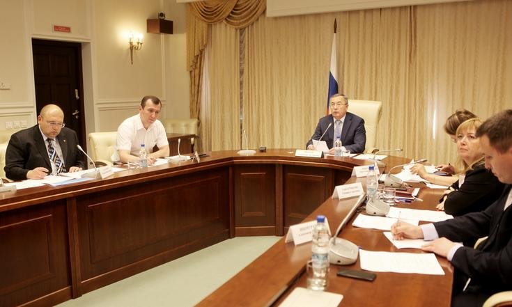 А.Моисеев провел окружное совещание с участием руководителей органов государственной власти субъектов РФ, Ростехнадзора и прокуратуры