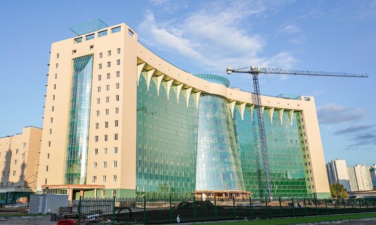 Больницу в Нижневартовске планируют сдать в эксплуатацию 1 сентября