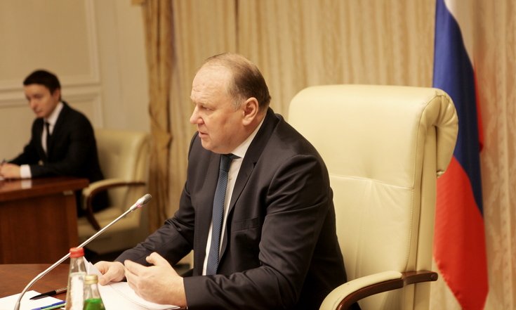 Николай Цуканов провел совещание, на котором обсуждались задачи по реализации национальных проектов в Уральском федеральном округе