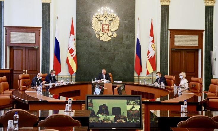 Николай Цуканов провел заседания Совета по социальной политике