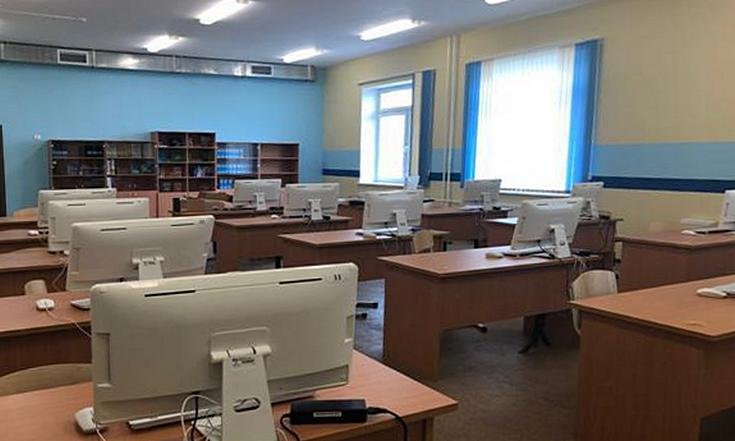 Запись детей в первые классы школ Екатеринбурга на контроле аппарата полпреда