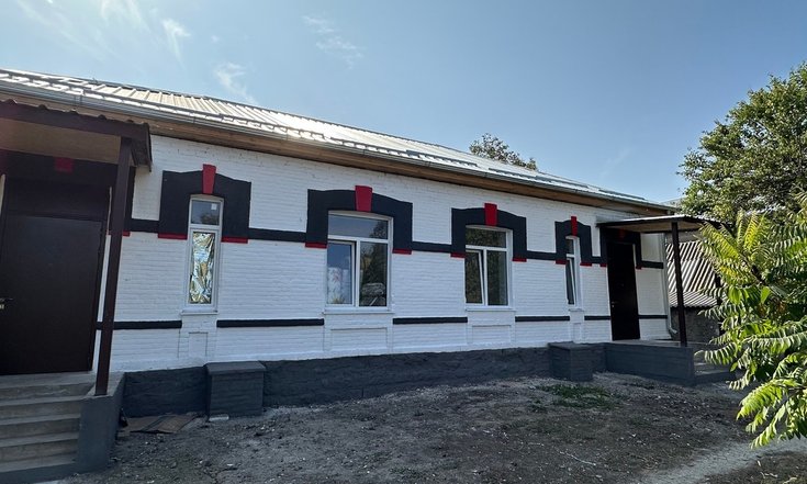 Ямальские строители восстановили пять разрушенных многоквартирников в поселке Зачатовка Волновахского района