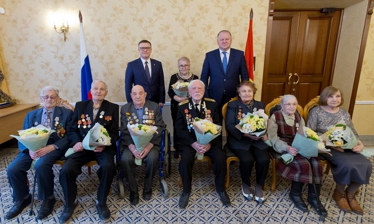 Николай Цуканов по поручению Главы государства В.В.Путина вручил юбилейные медали «75 лет Победы в Великой Отечественной войне 1941-1945 г.г.» жителям Челябинской области - ветеранам Великой Отечественной войны, труженикам тыла, жителям блокадного Ленинграда