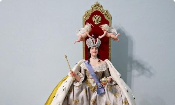Выставка авторских кукол «410-летие Дома Романовых» открывается в Екатеринбурге
