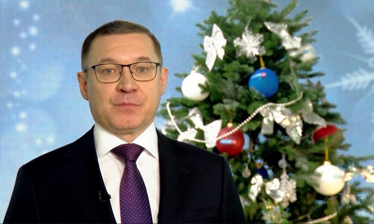 Владимир Якушев поздравил жителей УрФО с Новым годом (ВИДЕО)