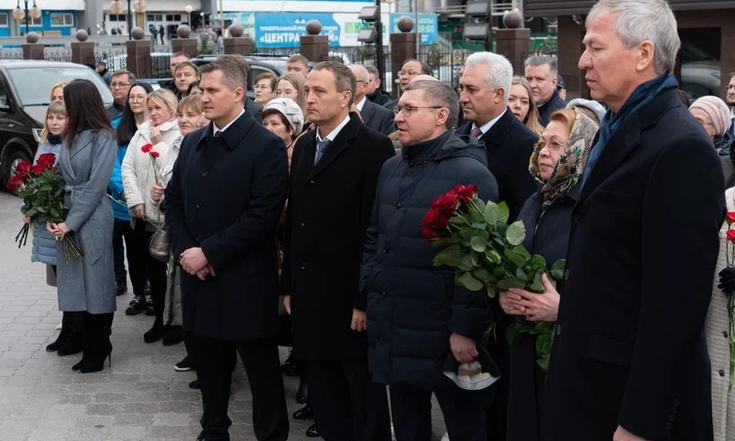 В Тюмени открыли мемориальную доску первому председателю Федерального арбитражного суда Западно-Сибирского округа Николаю Толмачёву