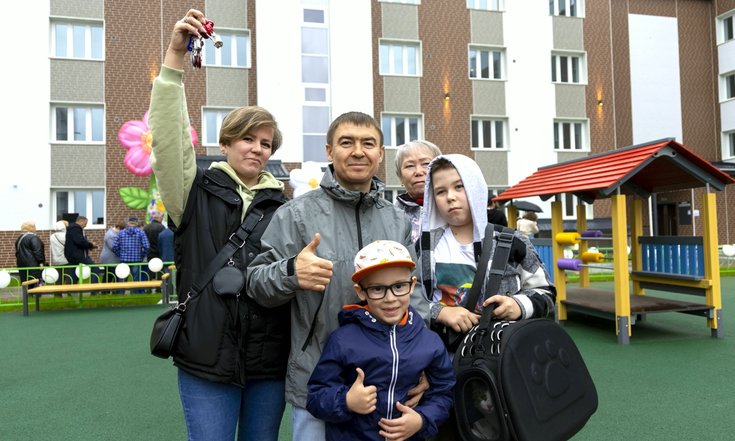 В Тарко-Сале вручили ключи от первых квартир в микрорайоне Южном