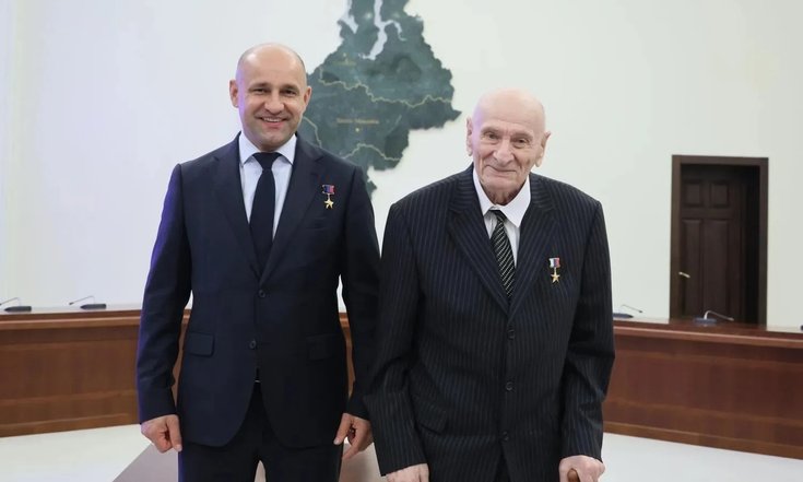 Вручение медали «Героя Труда Российской Федерации» Семёну Спектору