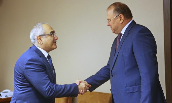 Николай Цуканов встретился с Генеральным консулом Азербайджанской Республики Ильгаром Фазилем оглы Искендеровым