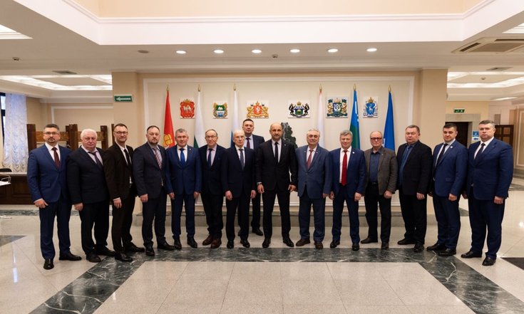 Встреча с представителями профсоюзов и работодателей УрФО