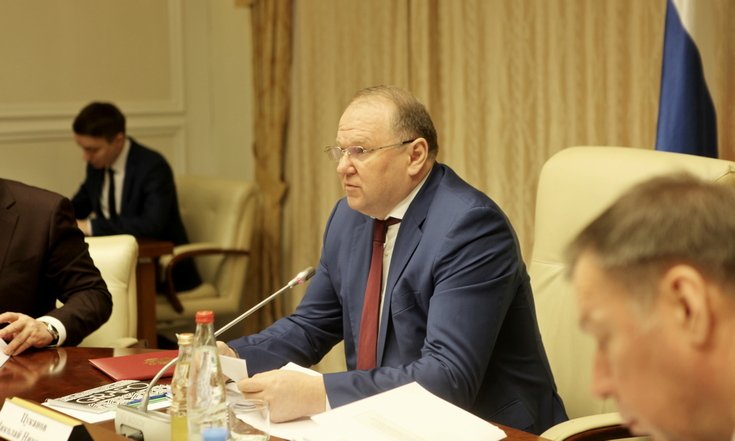 Николай Цуканов провел оперативное совещание по вопросам организации регулярных перевозок пассажиров городским транспортом в зимний период, а также обеспечения транспортной безопасности