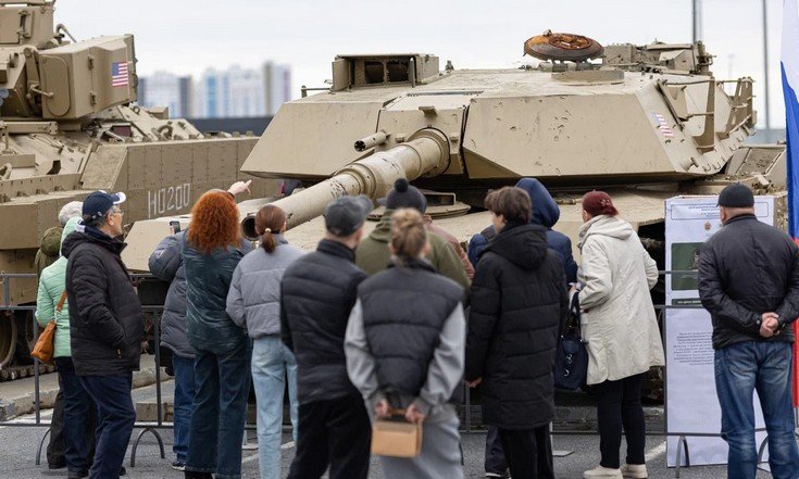 Свыше 100 тысяч человек посетили выставку трофеев СВО в Сургуте