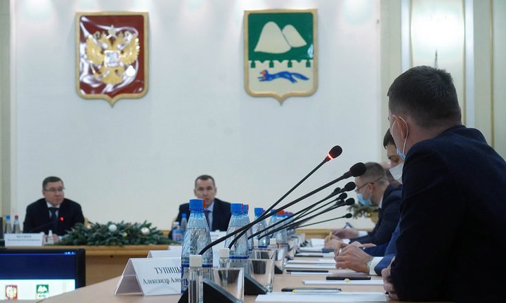 Cовещание с участием губернатора Вадима Шумкова и руководителями крупных предприятий региона